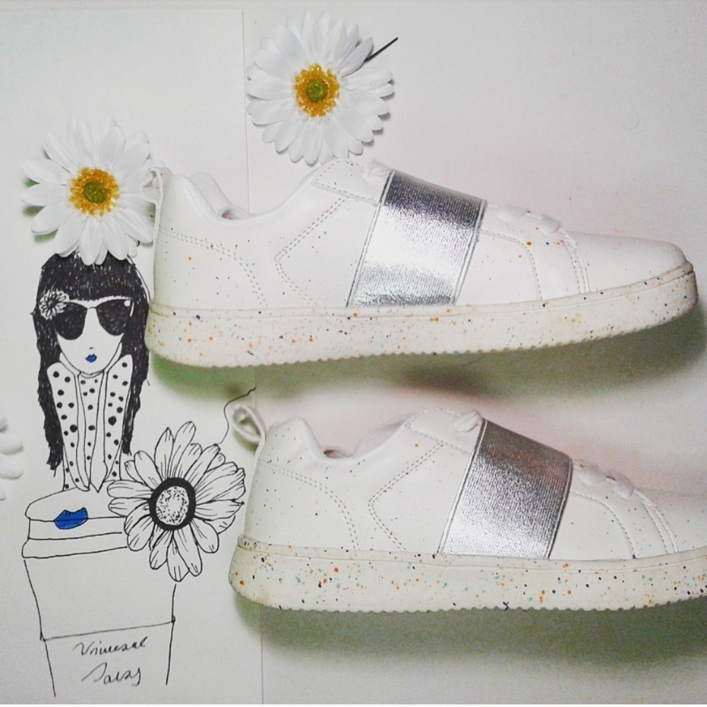 Silver Band Splash Color Sneaker Size 5 - Picture 2 of 8